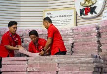 KPK Serahkan Barang Rampasan Dari PT Taspen Senilai Rp 883 Miliar Untuk Negara