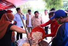 Presiden Prabowo Tinjau Lapangan Penanganan Warga Terdampak Banjir Berjalan Optimal Di Langkat Medan