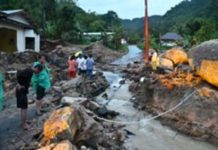 Wali Kota Sibolga Akhmad Syukri Nazry Penarik Tinjau Langsung Meluapnya Sungai Aek Doras
