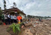 Wakil Presiden Gibran Rakabuming Tinjau Lokasi Pastikan Penanganan Cepat Korban Banjir Bandang Dan Longsor Di Bandung Barat