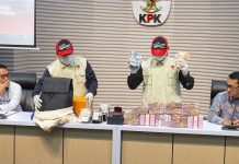 MAKIN GILA NEGERI INI :Direktorat Jenderal Bea Cukai Importasi Barang Ditangkap KPK Tersangka Tindak Pidana Korupsi