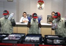 KPK Tahan Tersangka Perkara Importasi Barang Kepala Seksi Intelijen Cukai Direktorat Penindakan Dan Penyidikan Direktorat Jenderal Bea Dan Cukai (P2 DJBC)