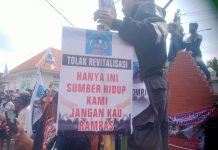 Gerakan Ribuan Massa KOMPI Gruduk Kantor Bupati Indramayu Tuntut Program PSN Sengsarakan Petani Tambak Pantura