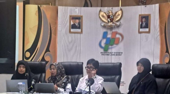 Lampau Tingkat Nasional Peningkatan Ekonomi Provinsi Jawa Barat Triwulan I Tahun 2026 Tumbuh 5,79 Persen