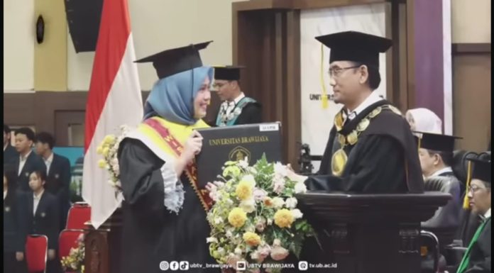 Banggakan Majalengka Vina Ayuningtryas Jadi Lulusan Terbaik Universitas Brawijaya