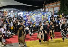 Car Free Night (CFN) Kota Indramayu Makin Meriah Siswa SD Negeri 3 Margadadi Tampilkan Kreasi Seni Budaya Di Pasar Mambo