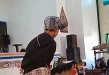 Tasyakuran Pelepasan Siswa Kelas 9 SMP Negeri Unggulan Sindang Indramayu Pagelaran Kesenian Berokan Hiburan Paling Dinanti Para Siswa-Siswi