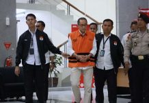 TERBUKTI RAKYAT BAYAR PAJAK PEJABAT KORUPSI PAJAK:Direktorat Jenderal Pajak KPK Tahan Tersangka Dugaan Penerimaan Gratifikasi